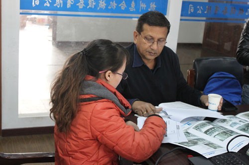 斯里蘭卡客戶與惠合同事洽談現場